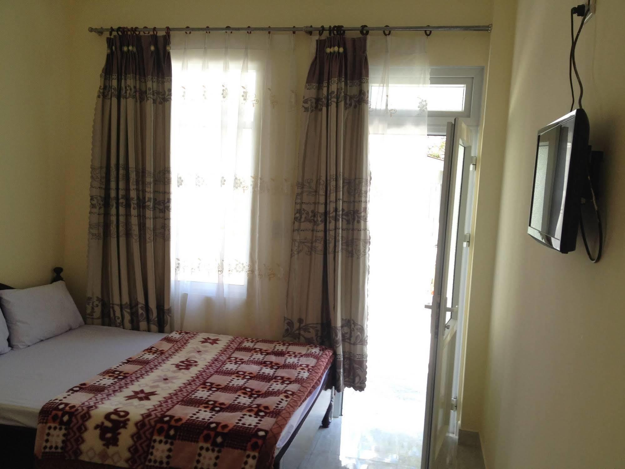 Phuong Hong Guesthouse Dalat Eksteriør bilde